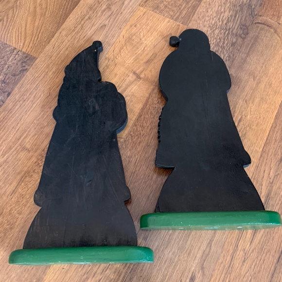2 Folk Wood Santas - Picture 10 of 10
